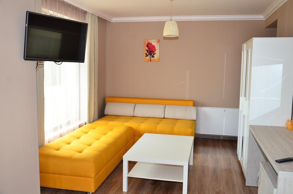 Guesthouse Green Fields Гърмен Екстериор снимка